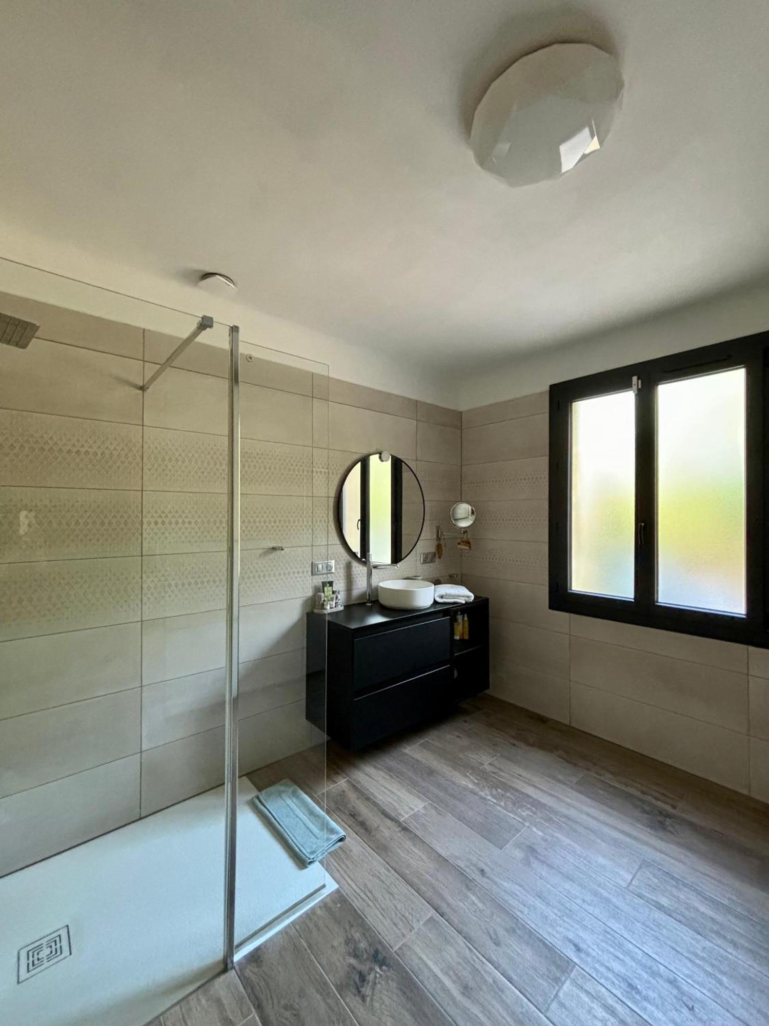 Maison Terre De Lune Mondragon Exteriér fotografie