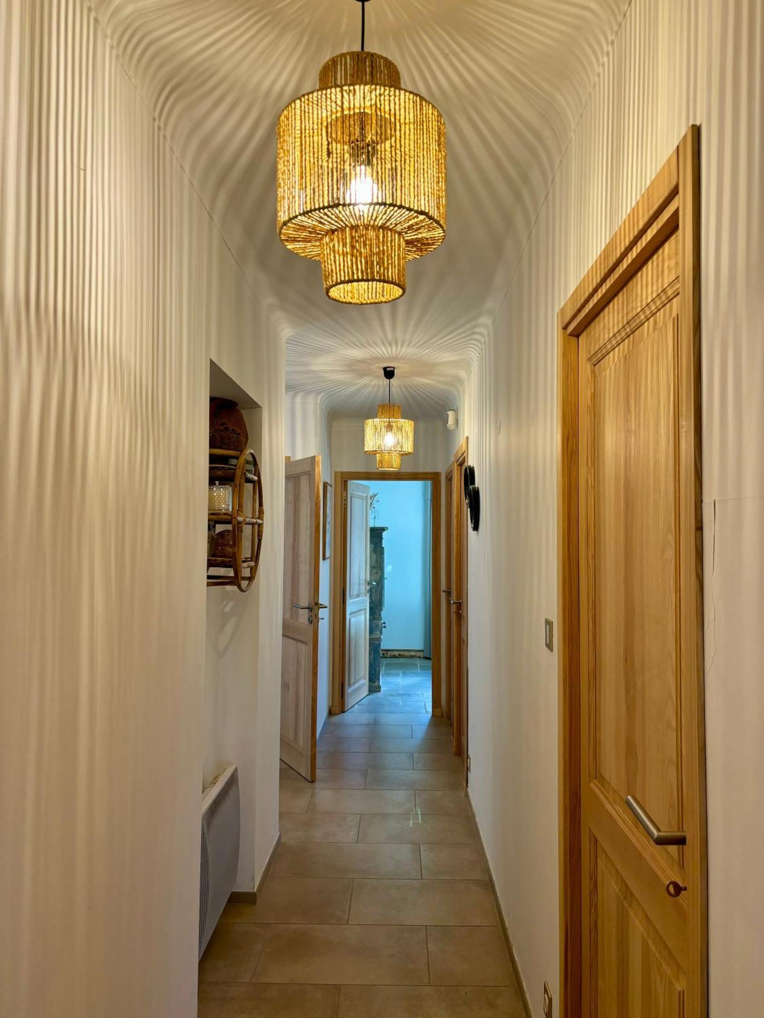 Maison Terre De Lune Mondragon Exteriér fotografie